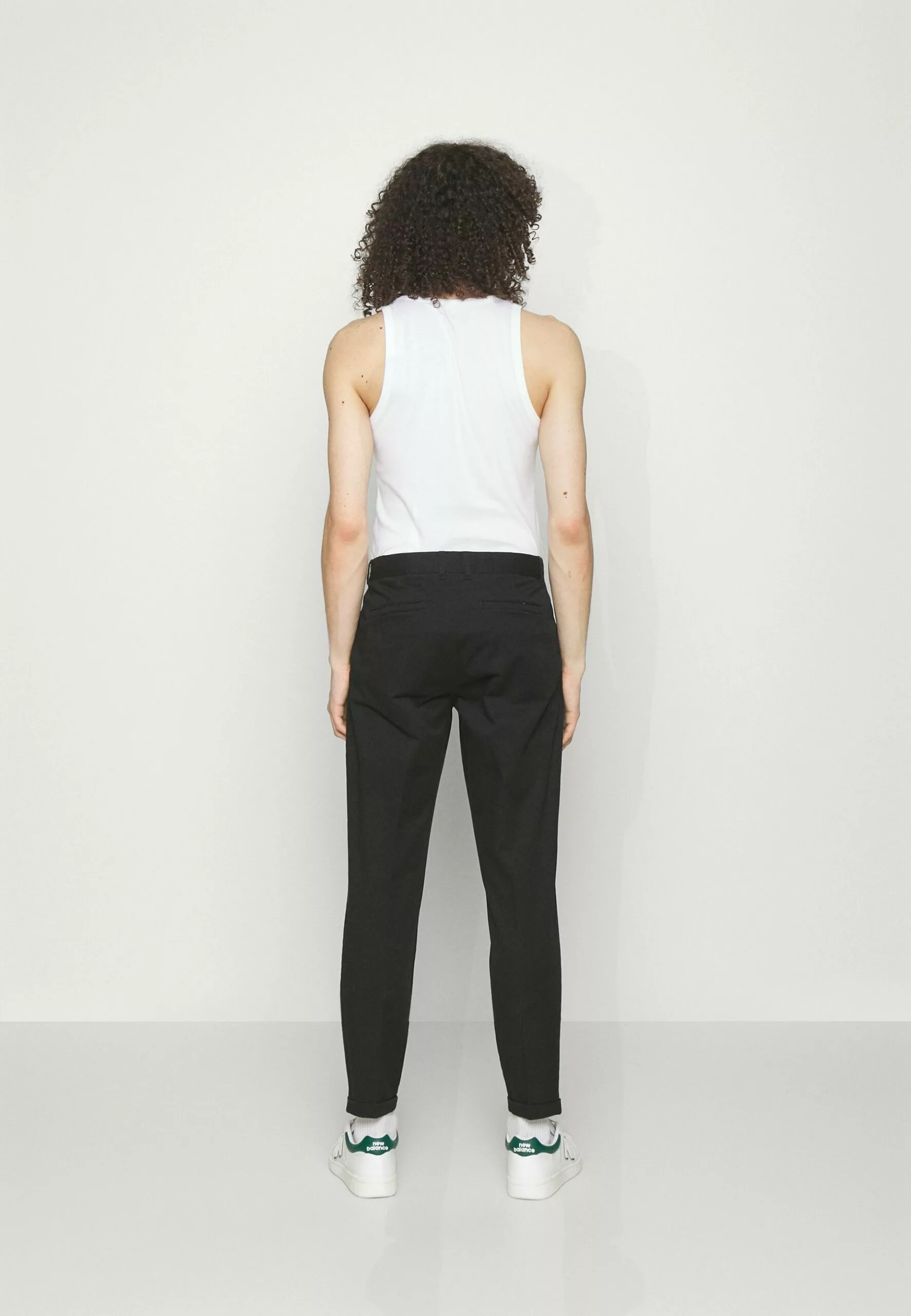 Redefined Rebel Ercan Smart PantsChinoBlack Uomo Pantaloni R0622E04S-Q11 3 Redefined Rebel Ercan Smart PantsChinoBlack Uomo Pantaloni R0622E04S-Q11 - immagine 3