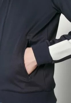 Redefined Rebel RodneyFelpa Con ZipNavy Uomo Maglieria E Felpe R0622S04P-K11 -Redefined Rebel Negozio 1c67a0f9ac8e420c9ca2d63de0ac1c98