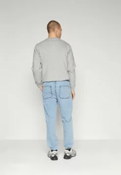 Redefined Rebel Blake UnisexJeans BaggyLight Blue Uomo Jeans R0621006V-K11 -Redefined Rebel Negozio 217160b37df5468c9475272e599b8dd8