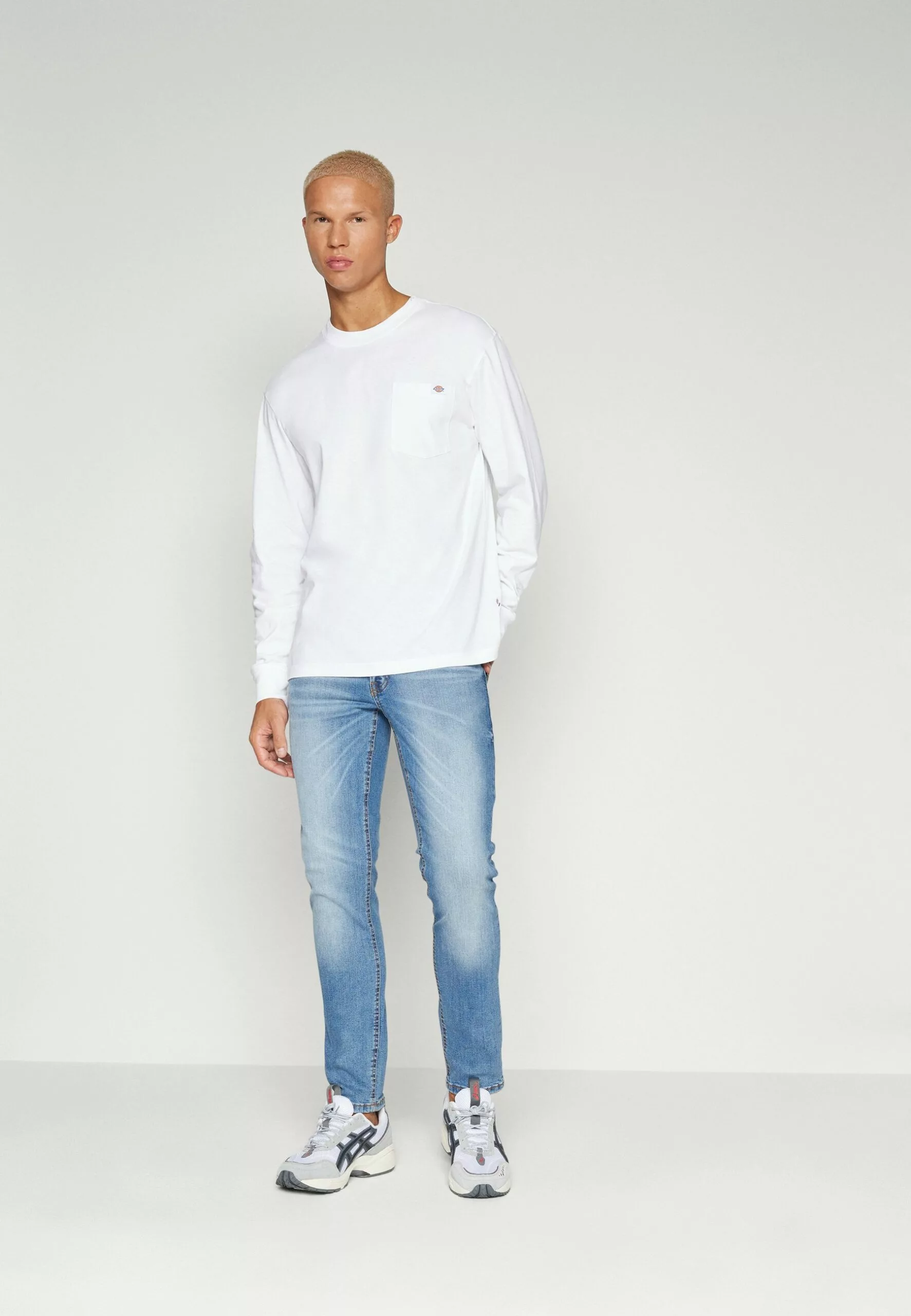 Redefined Rebel Copenhagen Jeans Slim FitThorn Blue Uomo Jeans R0622G09O-K15 2 Redefined Rebel Copenhagen Jeans Slim FitThorn Blue Uomo Jeans R0622G09O-K15 - immagine 2