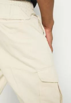 Redefined Rebel Jacob PantsPantaloni CargoSandshell Uomo Pantaloni R0622E01B-B11 -Redefined Rebel Negozio 2f8d2a6556be41bd93a8b9edaa8c1f0c