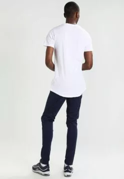 Redefined Rebel Jax TeeT-Shirt BasicWhite Uomo T-shirt E Polo R0622O00E-A11 -Redefined Rebel Negozio 3f6a29aa830040d98bc1a0175a2fb1a2