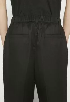 Redefined Rebel Thiago PantsPantaloniBlack Uomo Pantaloni R0622E052-Q11 9 Redefined Rebel Thiago PantsPantaloniBlack Uomo Pantaloni R0622E052-Q11 -Redefined Rebel Negozio 41d93325cefe4b52abc46e1475a77f4c