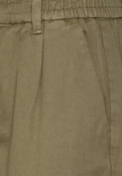 Redefined Rebel Gibson PantsPantaloni CargoDark Olive Uomo Pantaloni R0622E02H-N11 -Redefined Rebel Negozio 4633126d34494d38ad6219e8e088e576