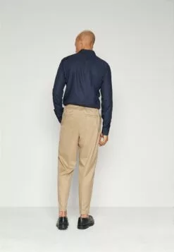 Redefined Rebel Thiago PantsPantaloniKelp Uomo Pantaloni R0622E052-B11 -Redefined Rebel Negozio 4687be67db2749a69b3ec45e8258464b