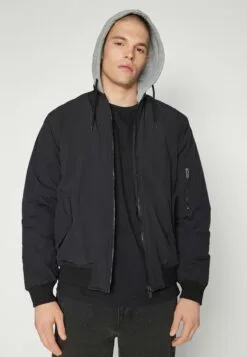 Redefined Rebel Rrray Jacket Unisex - Giubbotto Bomber - Black -Redefined Rebel Negozio 5094d357e9fb4435bb1f21a0881ef311