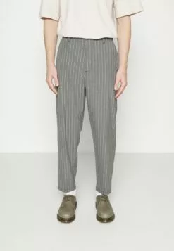 Redefined Rebel Travis PantsPantaloniGrey/White Uomo Pantaloni R0622E055-T13