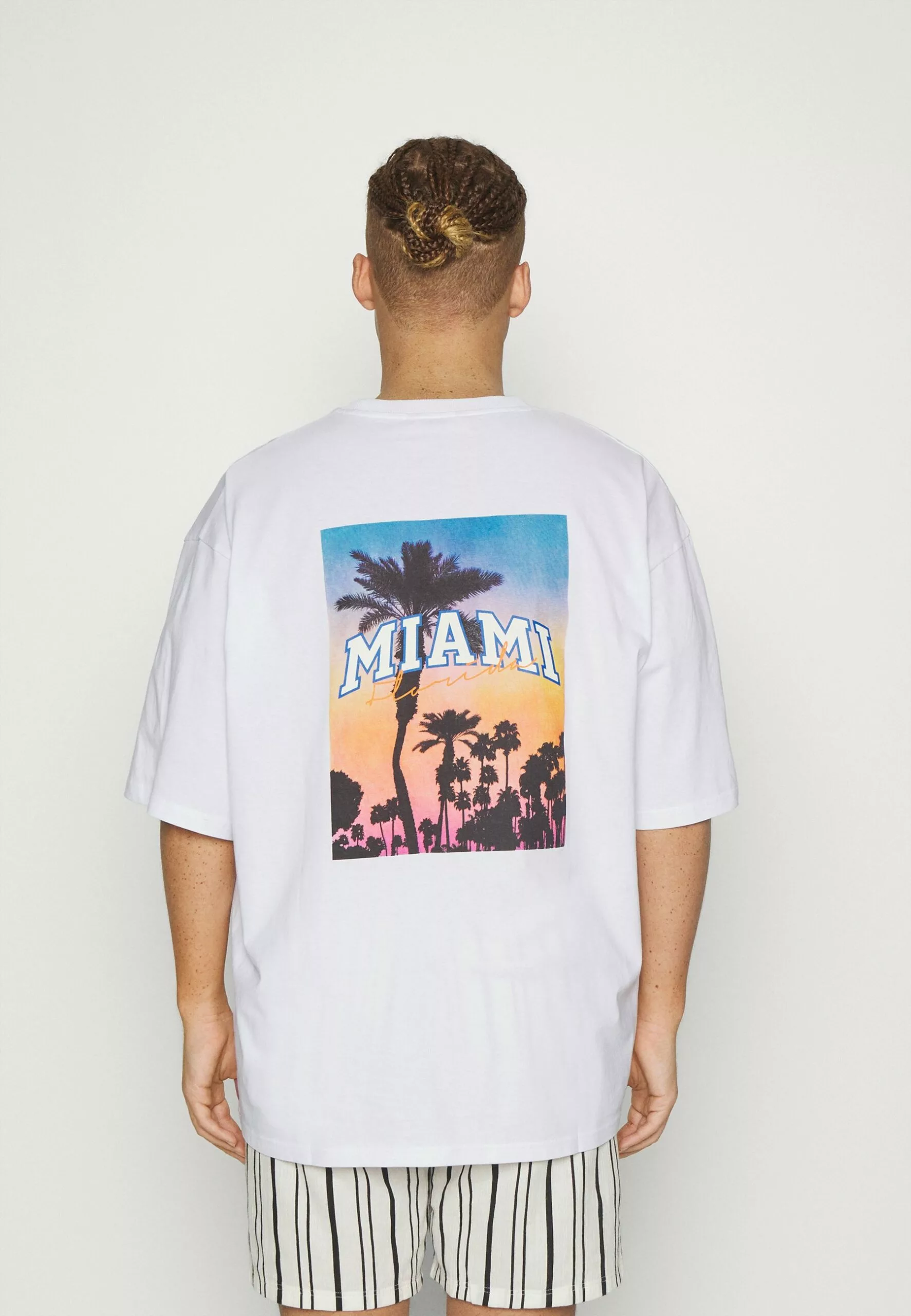 Redefined Rebel Sago TeeT-Shirt Con StampaWhite Uomo T-shirt E Polo R0622O04P-A11 3 Redefined Rebel Sago TeeT-Shirt Con StampaWhite Uomo T-shirt E Polo R0622O04P-A11 - immagine 3