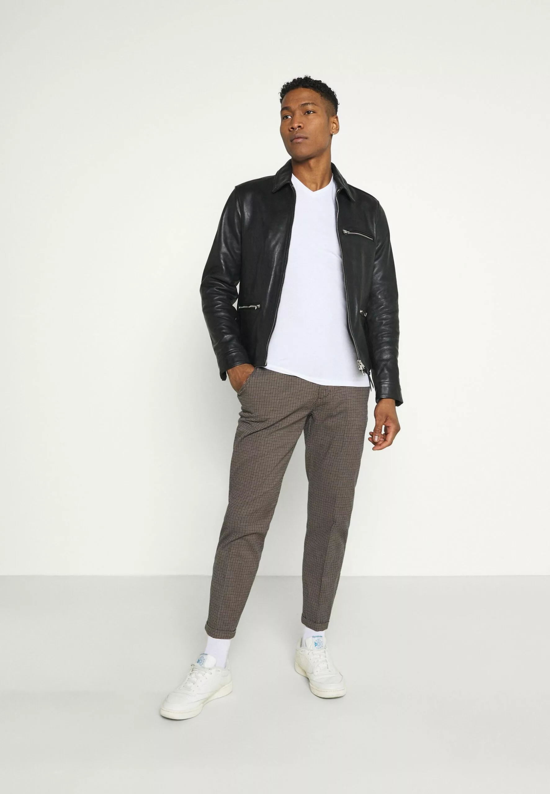 Redefined Rebel RrercanChinoBrown Uomo Pantaloni R0622E00Y-O11 2 Redefined Rebel RrercanChinoBrown Uomo Pantaloni R0622E00Y-O11 - immagine 2