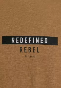 Redefined Rebel Rrguti TeeT-Shirt Con StampaDijon Uomo T-shirt E Polo R0622O029-E11 -Redefined Rebel Negozio 70aa8c222d424097843438cb4179d129