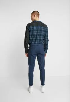 Redefined Rebel RrercanChinoNavy Uomo Pantaloni R0622E00Y-K11 -Redefined Rebel Negozio 71ec2ef9ae3946238a4d572fc5bb59d0