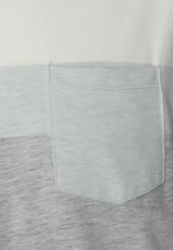 Redefined Rebel Rrnoel TeeT-Shirt Con StampaCornsilk Uomo T-shirt E Polo R0622O03B-B11 -Redefined Rebel Negozio 752804f4921a44ec8d1f35b1d550217c