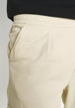 Redefined Rebel Jacob PantsPantaloni CargoSandshell Uomo Pantaloni R0622E01B-B11 -Redefined Rebel Negozio 79c2bfb19dd445a28f41cdb8ff6e695c