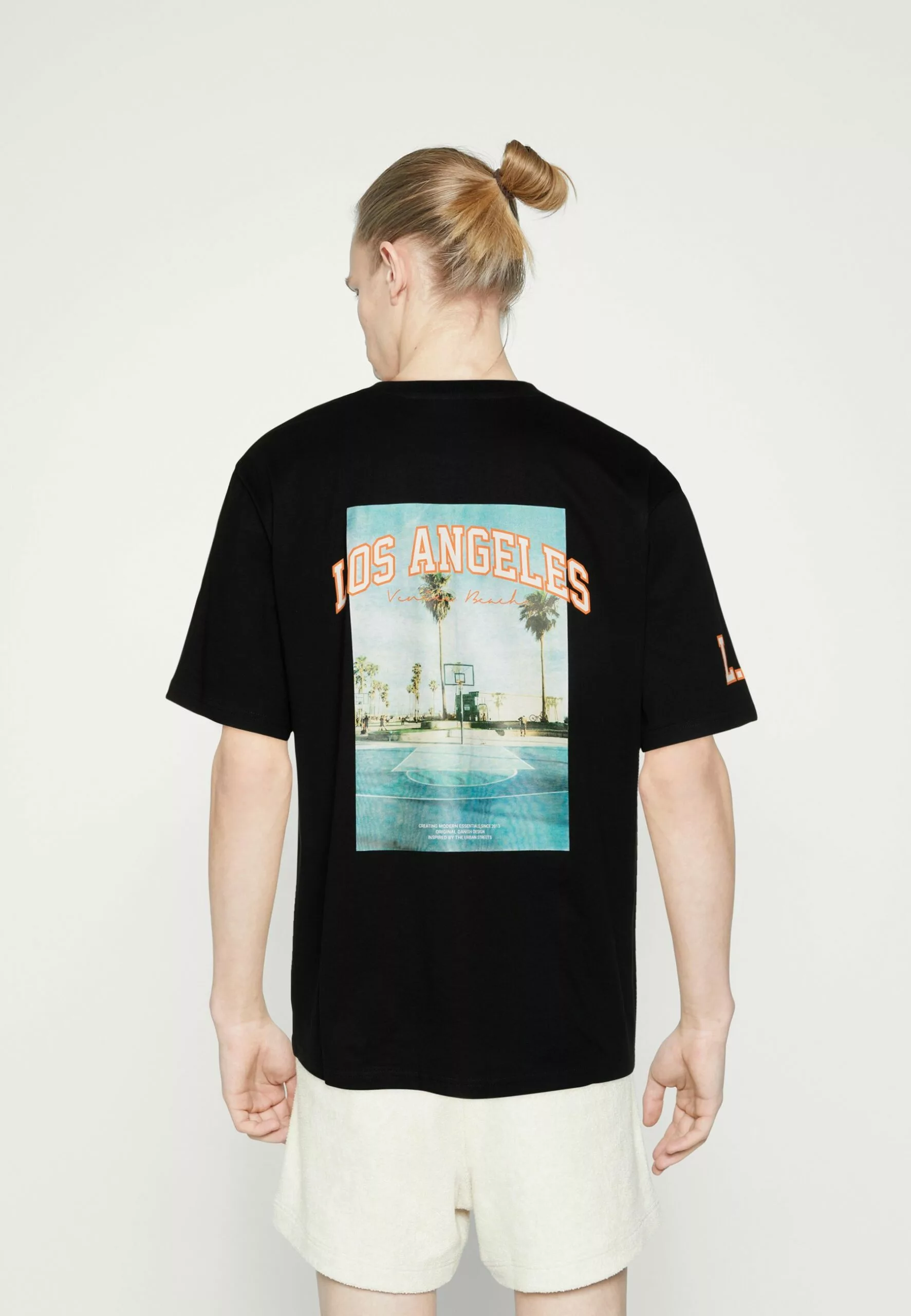 Redefined Rebel Rrsago TeeT-Shirt Con StampaBlack Uomo T-shirt E Polo R0622O04W-Q11 3 Redefined Rebel Rrsago TeeT-Shirt Con StampaBlack Uomo T-shirt E Polo R0622O04W-Q11 - immagine 3