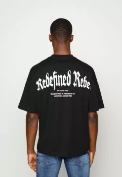 Redefined Rebel Aldo TeeT-Shirt Con StampaBlack Uomo T-shirt E Polo R0622O04H-Q11 -Redefined Rebel Negozio 918385aa0679423ca1273c731430f411