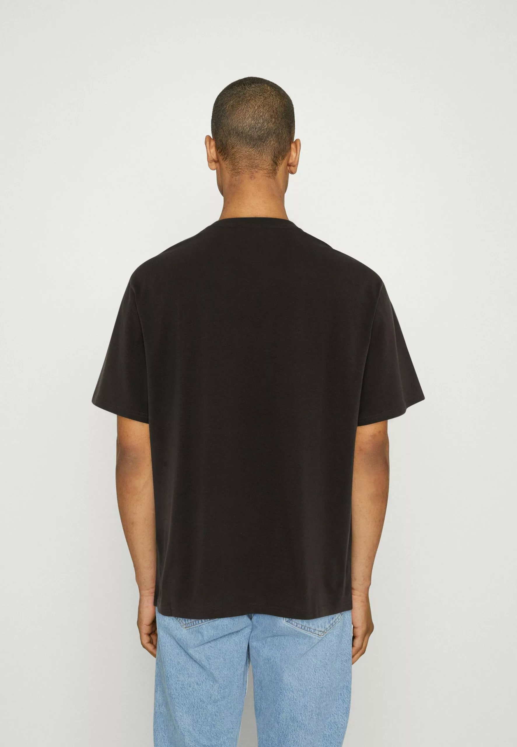 Redefined Rebel Derek TeeT-Shirt Con StampaBristol Black Uomo T-shirt E Polo R0622O05N-Q11 3 Redefined Rebel Derek TeeT-Shirt Con StampaBristol Black Uomo T-shirt E Polo R0622O05N-Q11 - immagine 3