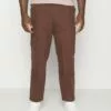 Redefined Rebel Rrjason Pants PlusPantaloniChocolate Brown Uomo Pantaloni R0622E04Y-O11