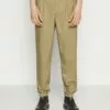 Redefined Rebel Moses PantsPantaloniGothic Olive Uomo Pantaloni R0622E04Z-N11