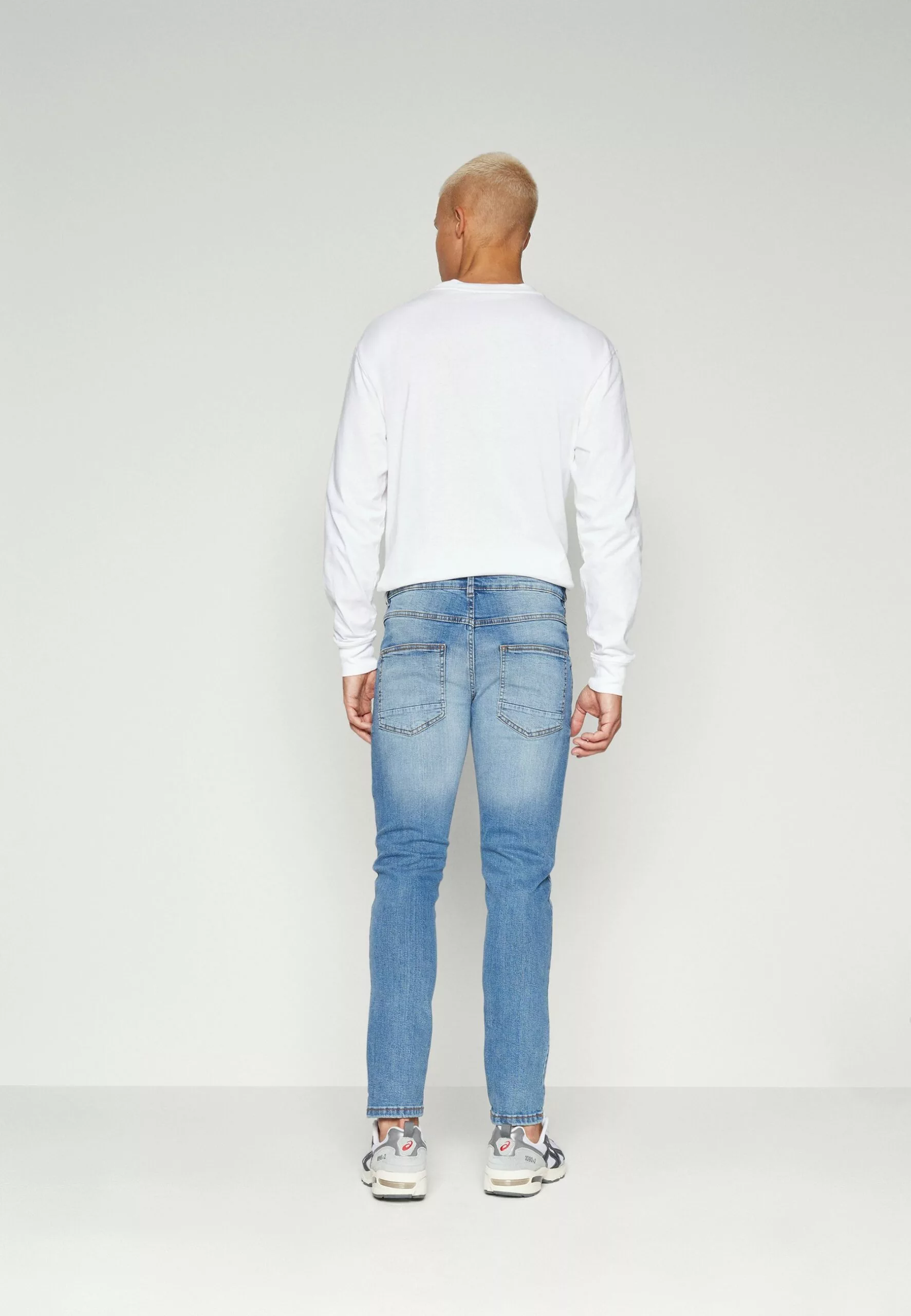 Redefined Rebel Copenhagen Jeans Slim FitThorn Blue Uomo Jeans R0622G09O-K15 3 Redefined Rebel Copenhagen Jeans Slim FitThorn Blue Uomo Jeans R0622G09O-K15 - immagine 3
