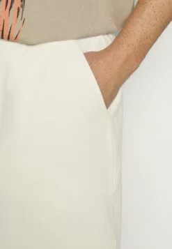 Redefined Rebel ClydeShortsPristine Uomo Pantaloni R0622F036-A11 -Redefined Rebel Negozio aa6a9e75f75844138328f2d167096dd2