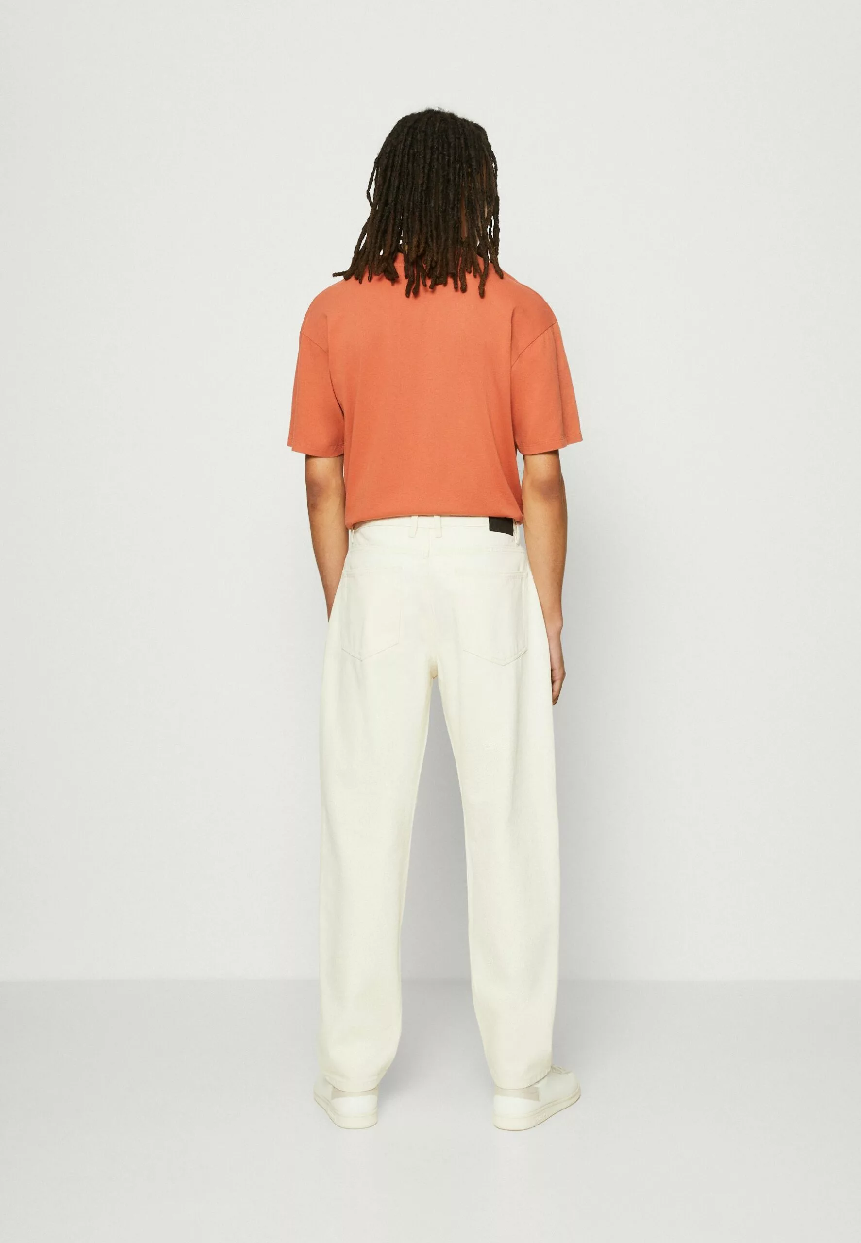 Redefined Rebel TokyoJeans BaggyOff White Uomo Jeans R0622G07E-A11 3 Redefined Rebel TokyoJeans BaggyOff White Uomo Jeans R0622G07E-A11 - immagine 3