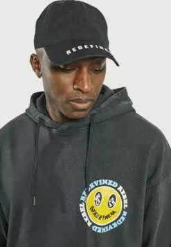 Redefined Rebel MemphisFelpa Con CappuccioBlack Flower Uomo Maglieria E Felpe R0622S056-T11 -Redefined Rebel Negozio c1c467b923bb40a28b45f3a3636098d9