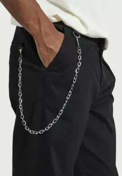 Redefined Rebel Lee Cropped PantsPantaloniBlack Uomo Pantaloni R0622E00V-Q11 -Redefined Rebel Negozio c410c9d5473346f98f175643da158242