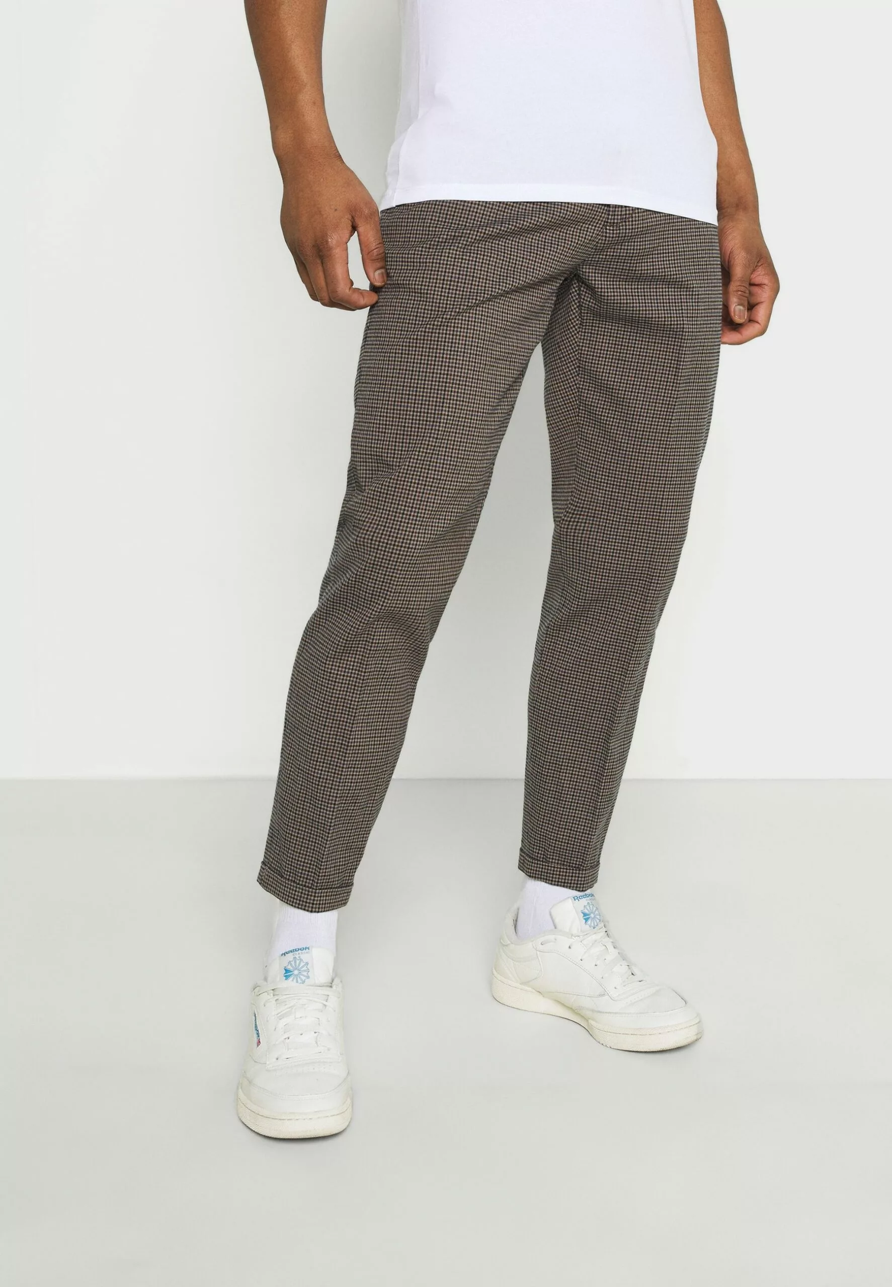 Redefined Rebel RrercanChinoBrown Uomo Pantaloni R0622E00Y-O11 1 Redefined Rebel RrercanChinoBrown Uomo Pantaloni R0622E00Y-O11