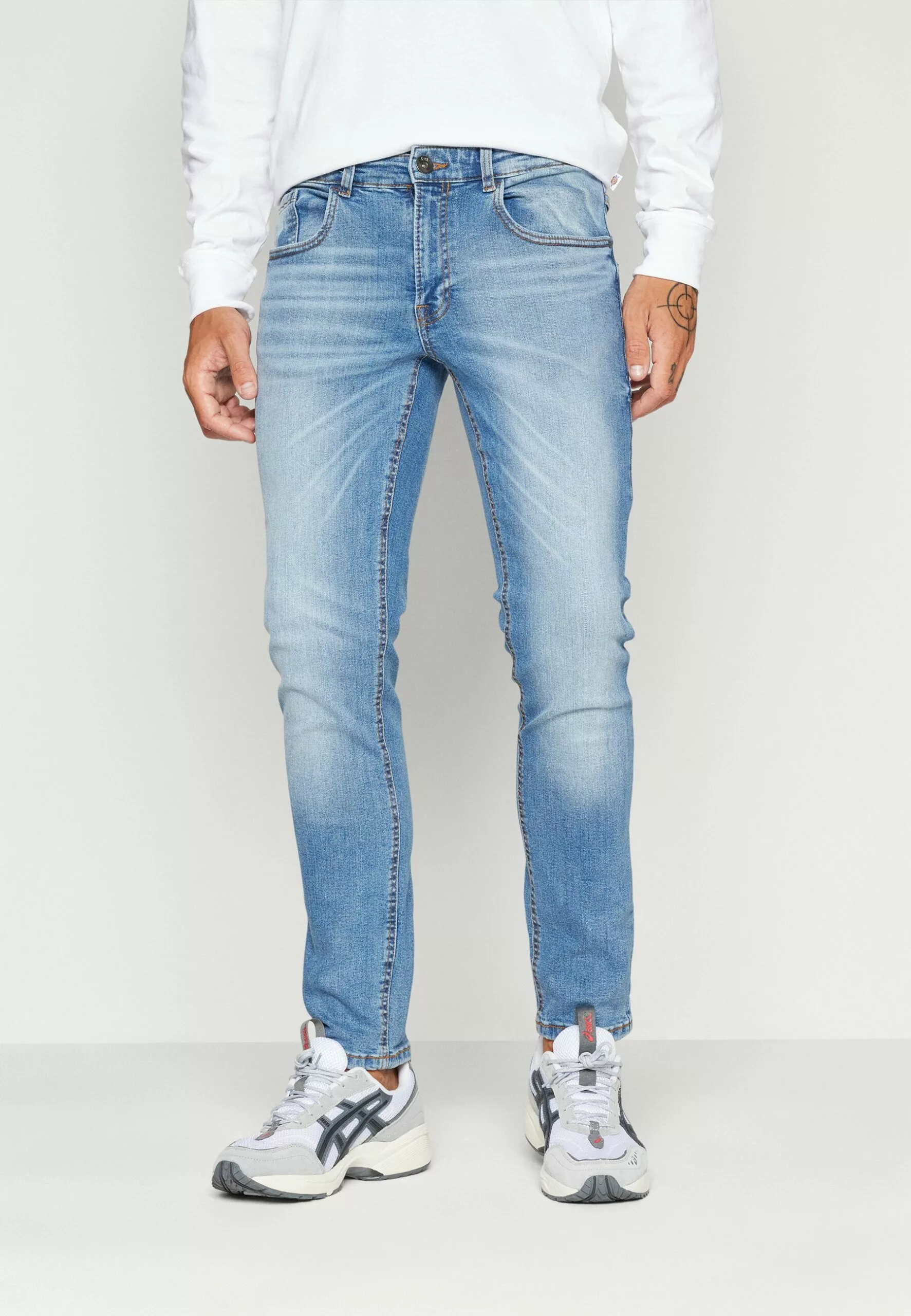 Redefined Rebel Copenhagen Jeans Slim FitThorn Blue Uomo Jeans R0622G09O-K15 1 Redefined Rebel Copenhagen Jeans Slim FitThorn Blue Uomo Jeans R0622G09O-K15