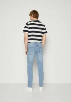 Redefined Rebel CopenhagenJeans Slim FitLight Blue Uomo Jeans R0622G09I-K13 -Redefined Rebel Negozio eabe0551b45948398a3ad878d764655f