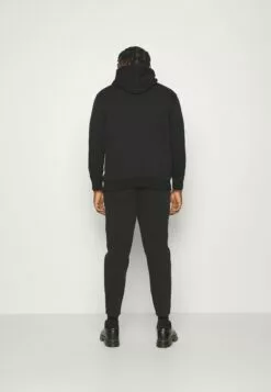 Redefined Rebel August Pants PlusChinoBlack Uomo Pantaloni R0622E04U-Q11 -Redefined Rebel Negozio f426e08545a84ed79797f26a7020371f